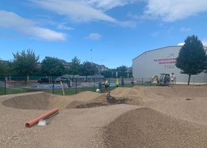 Avanzan las obras de construcción del circuito de pump track en Bezana