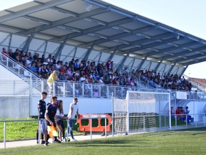 El Ayuntamiento adjudica las obras de mejora en los campos de fútbol de Bezana y Soto de la Marina