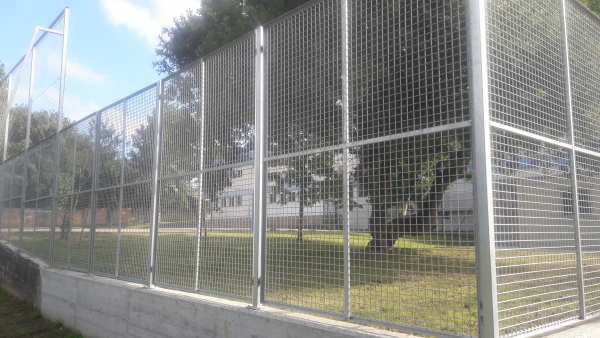 Cerramiento exterior Colegio José Escandón