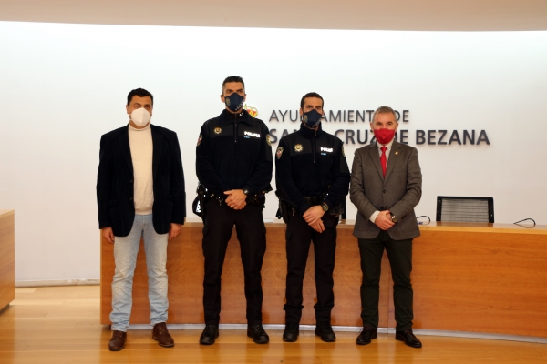 Santa Cruz de Bezana incorpora dos nuevos oficiales al Cuerpo de la Policía Local